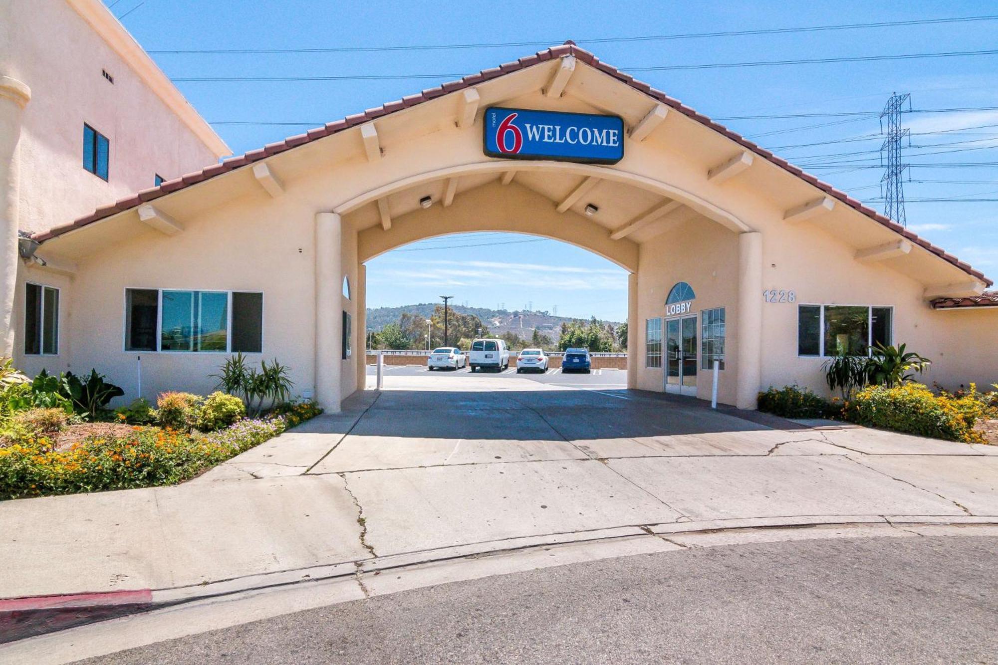 Staying Near Pio Pico State Historic Park: 4 Three-Star Hotels Compared
