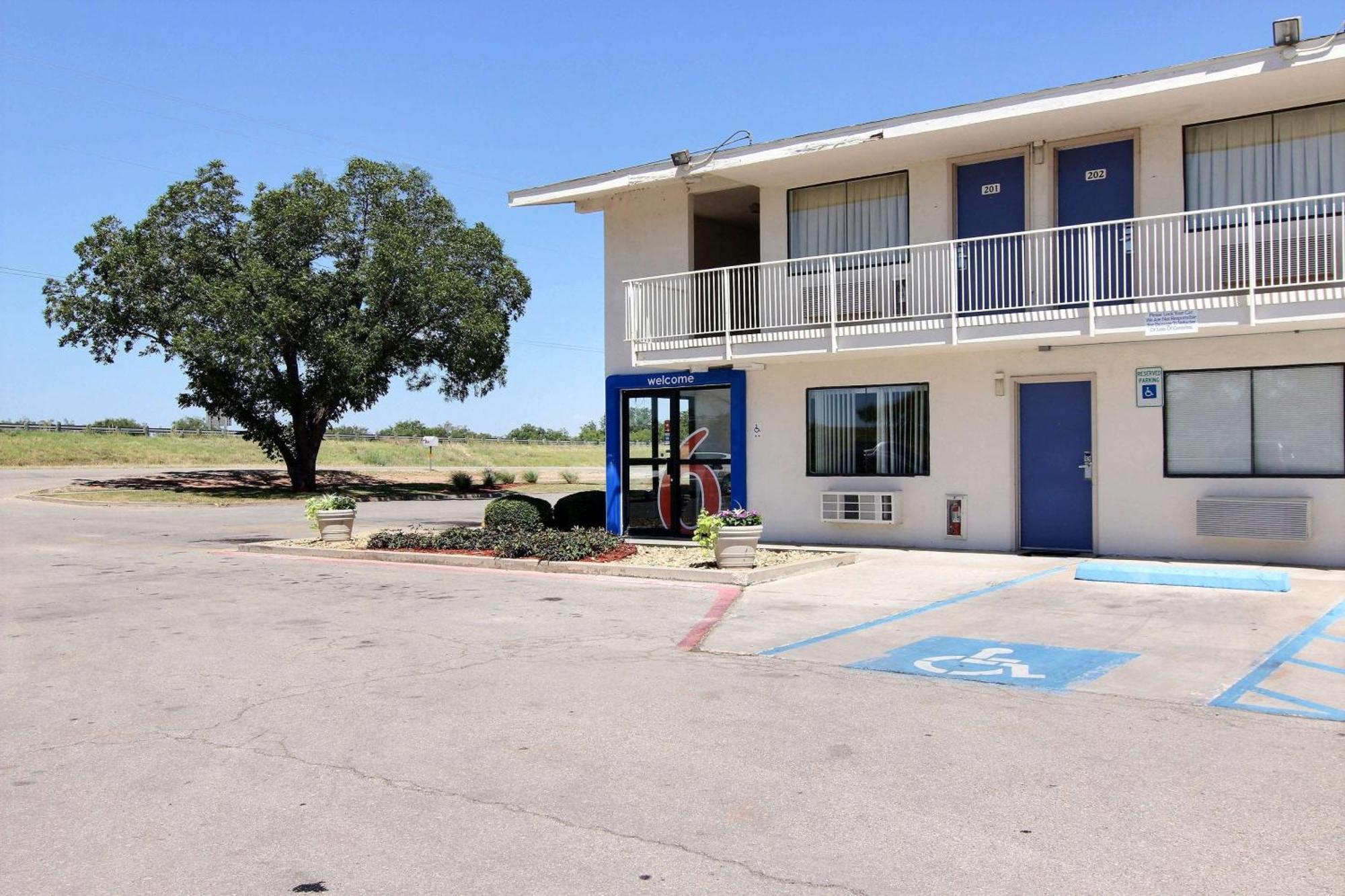 15 Smart Motel 6 Hotels in the US South Worth Booking