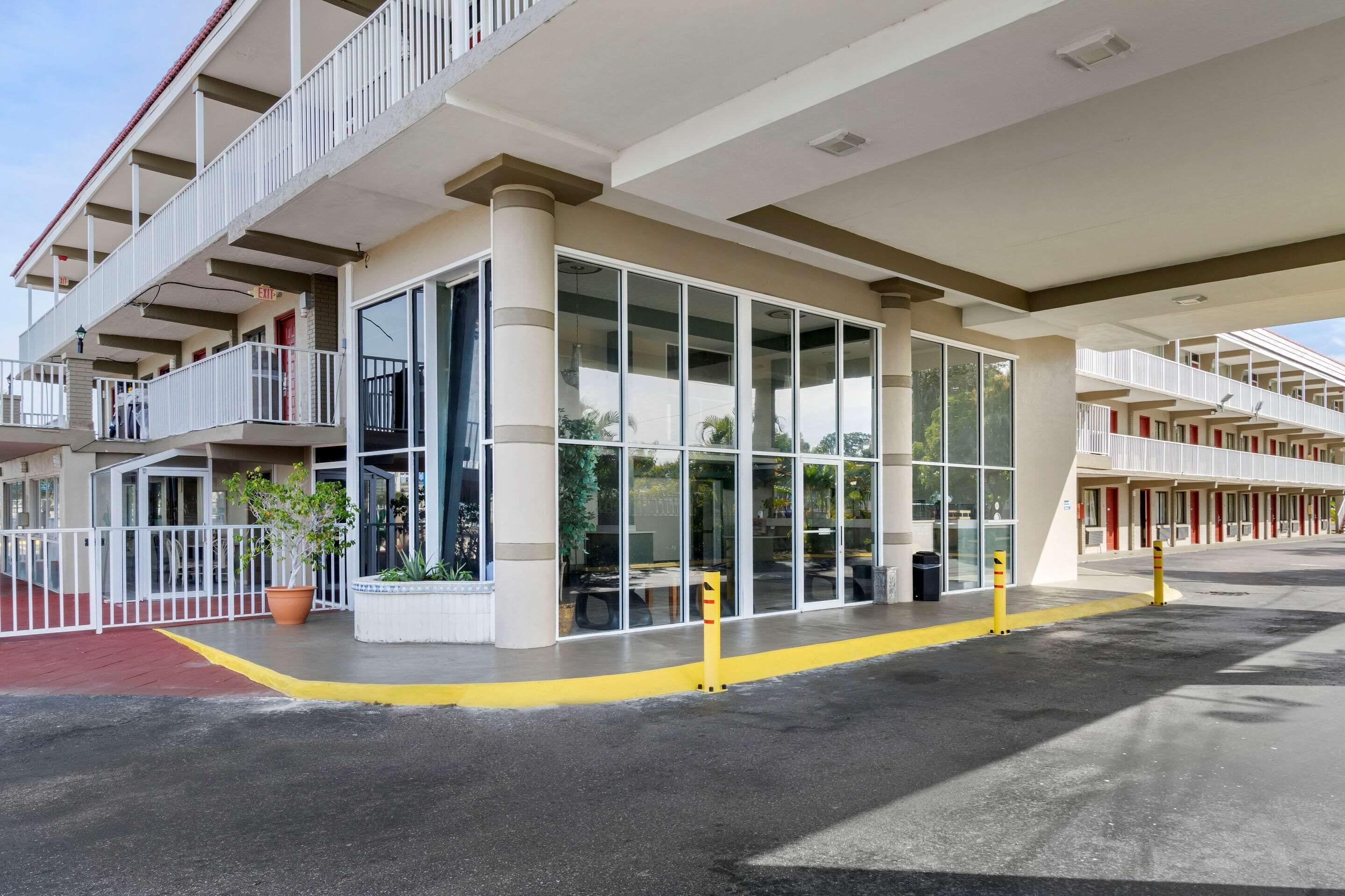 7 Smart Budget Hotels Near Lake Seminole Park Worth Booking