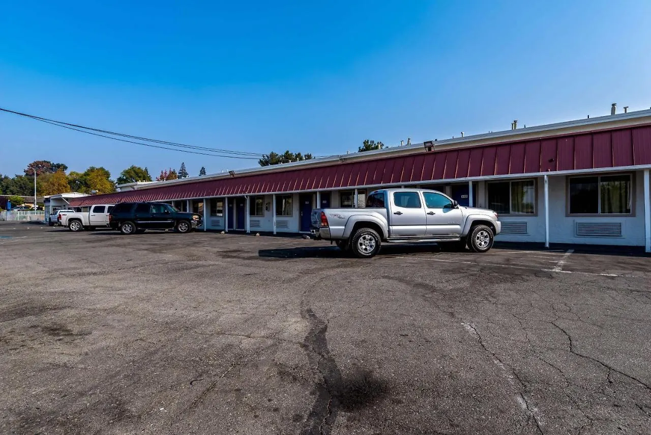 4 Reviewed Hotels Close to Golden Hills Park, Martinez
